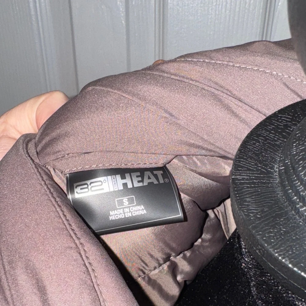 32 Degrees Women's Taupe Puffer Jacket - Picture 6 of 9